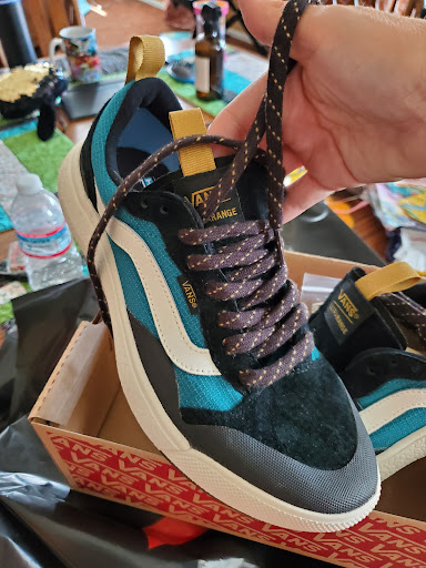 Shoe Store «Vans», reviews and photos, 4250 W Anthem Way, Phoenix, AZ 85086, USA