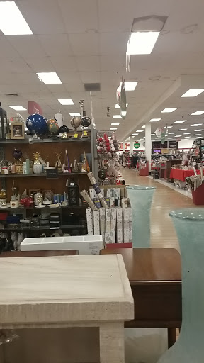 Department Store «T.J. Maxx», reviews and photos, 865 Bridgeport Ave, Shelton, CT 06484, USA