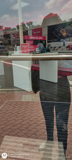 Cell Phone Store «T-Mobile», reviews and photos, 94 S Washington Ave, Bergenfield, NJ 07621, USA