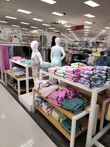 Department Store «Target», reviews and photos, 160 N Research Pl, Central Islip, NY 11722, USA