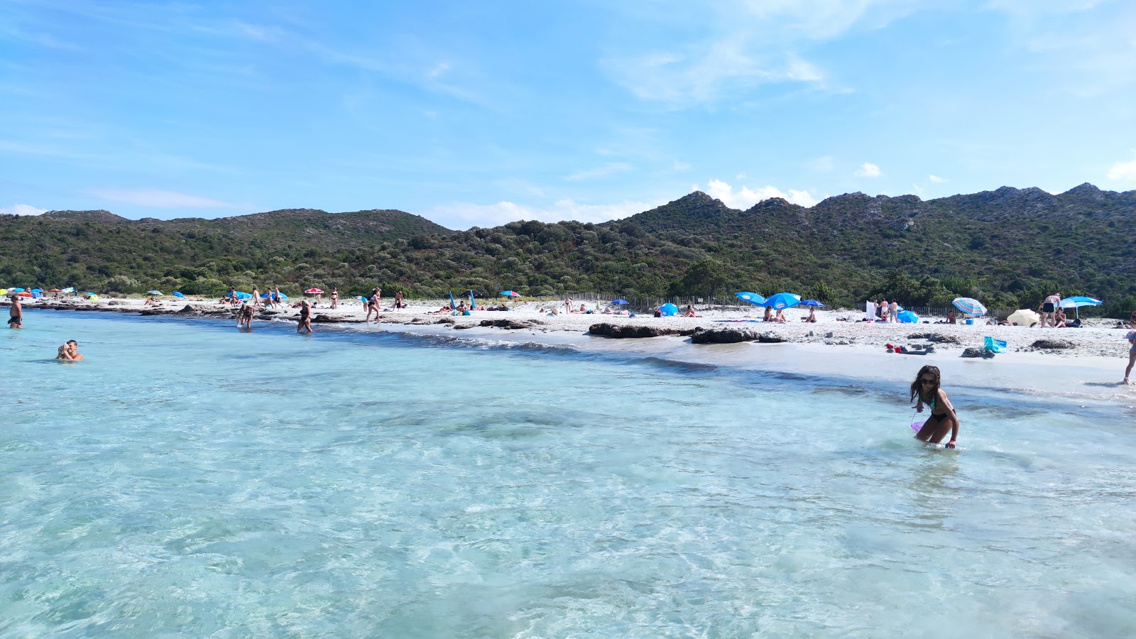 Foto de Plage Du Lotu com relativamente limpo nível de limpeza