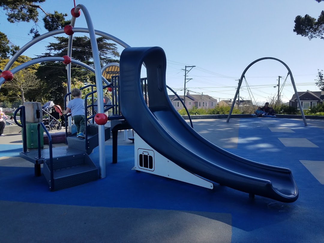 Larsen Playground