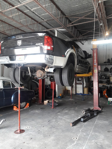 Nelson & Blas Auto Repairs in Medley, Florida