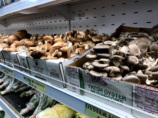 Grocery Store «Garden State Farmers Market», reviews and photos, 2549 US-1, North Brunswickck, NJ 08816, USA