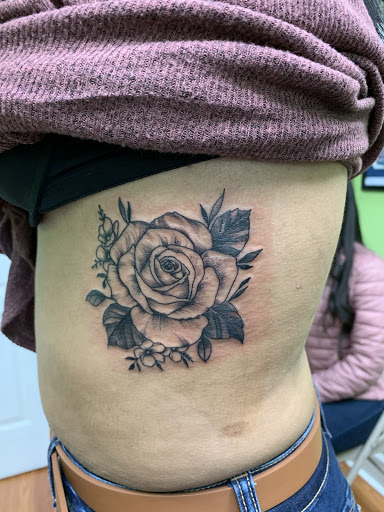 Tattoo Shop «Incredible Ink Tattoo», reviews and photos, 37 New Orleans Rd, Hilton Head Island, SC 29928, USA