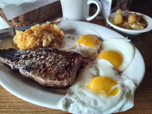 American Restaurant «Cracker Barrel Old Country Store», reviews and photos, 1511 Riverboat Center Dr, Joliet, IL 60431, USA