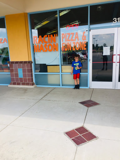 Movie Theater «Regal Cinemas Seymour 8», reviews and photos, 357 Tanger Blvd, Seymour, IN 47274, USA