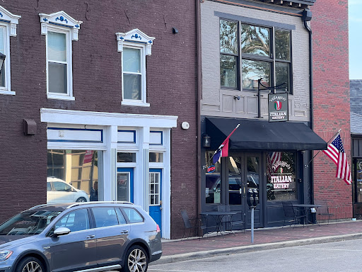 Wine Store «Village Wine Cellars», reviews and photos, 48 E Mulberry St, Lebanon, OH 45036, USA