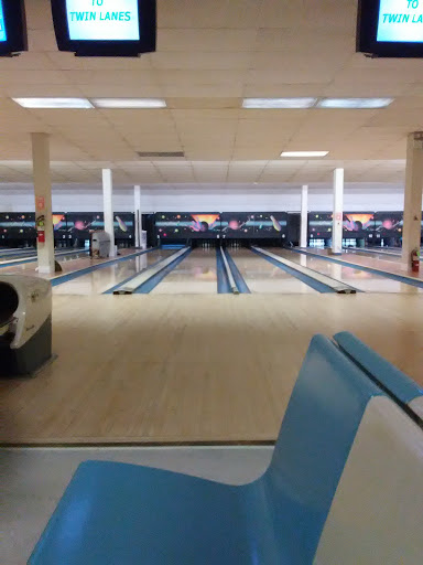 Bowling Alley «Twin Lanes», reviews and photos, 1812 E 30th St, Cleveland, OH 44114, USA