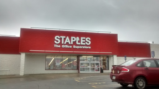 Office Supply Store «Staples», reviews and photos, 2431 Wiley Blvd SW, Cedar Rapids, IA 52404, USA