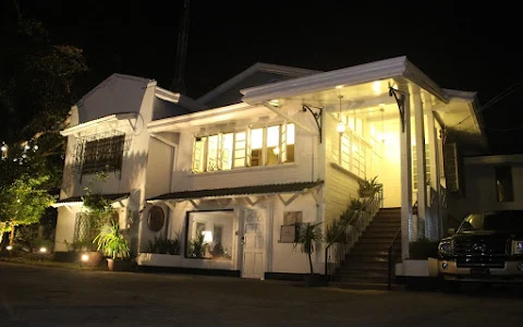 The White Bed and Breakfast Bacolod - Burgos image
