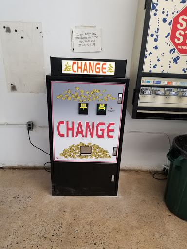 Laundromat «Wayne Laundromat», reviews and photos, 387 W Lancaster Ave, Wayne, PA 19087, USA