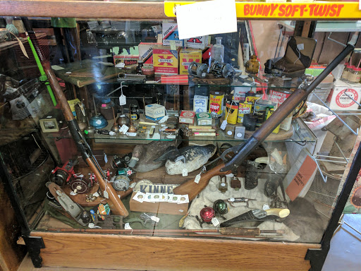 Grocery Store «Troutt Old Time General Store And Market», reviews and photos, 433 N 4th St, Paducah, KY 42001, USA