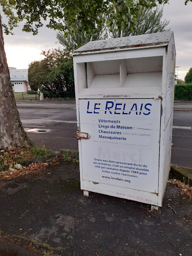 Le Relais | Point de collecte de vêtements à Poitiers