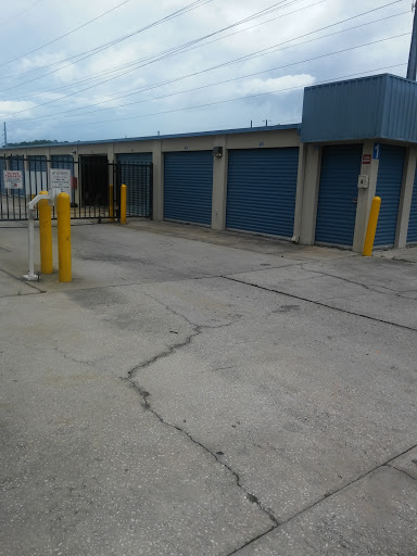 Self-Storage Facility «StorQuest Self Storage», reviews and photos, 3040 S Goldenrod Rd, Orlando, FL 32822, USA