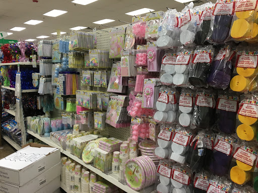 Dollar Store «Dollar Tree», reviews and photos, 759 Bustleton Pike, Feasterville, PA 19053, USA