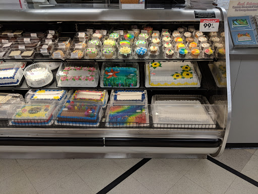 Grocery Store «Schnucks», reviews and photos, 200 N Vine St, Urbana, IL 61802, USA