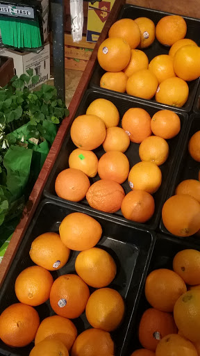 Supermarket «Giant Eagle Supermarket», reviews and photos, 108 W Main St, Louisville, OH 44641, USA