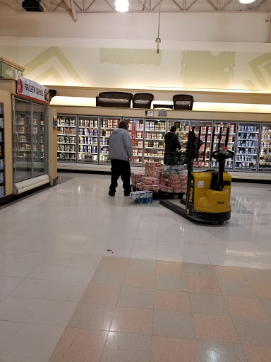 Grocery Store «Giant Food Stores», reviews and photos, 1465 W Broad St, Quakertown, PA 18951, USA