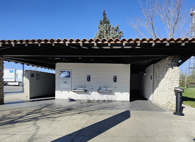 Toilettes à Saulce-sur-Rhône