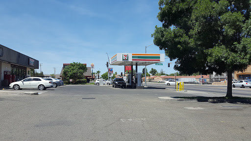 Convenience Store «7-Eleven», reviews and photos, 603A E Pacheco Blvd, Los Banos, CA 93635, USA
