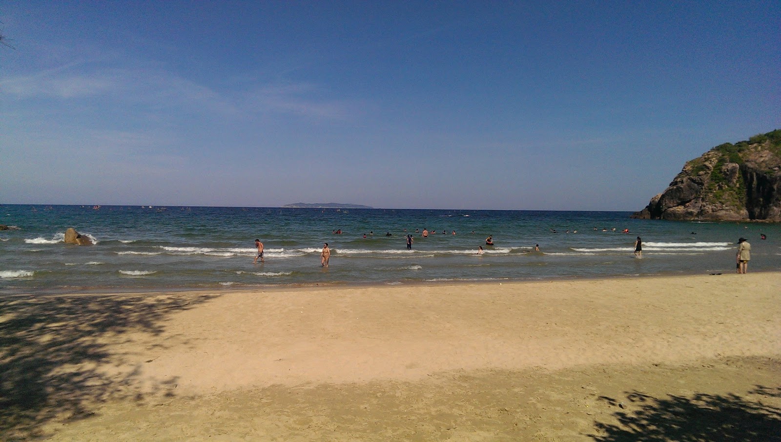 Foto von Bai Bau Beach mit kleine bucht