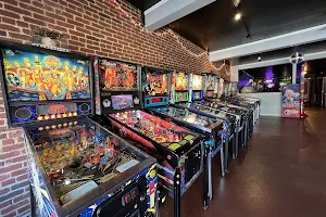 Level 256 Classic Arcade Bar image