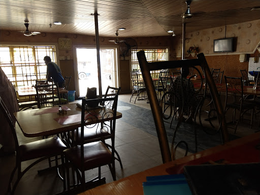 Iya Yusuf Restaurant, Tanke Rd, Ilorin, Kwara, Nigeria, Jewelry Store, state Kwara