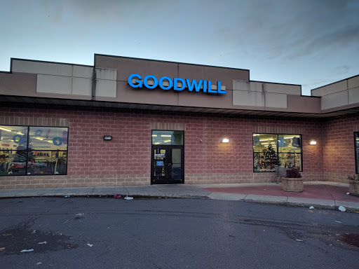 Goodwill, 100 Eagle School Rd # A, Martinsburg, WV 25404, USA, 