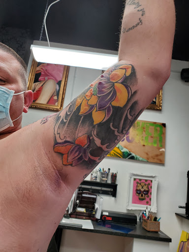 Tattoo Shop «Lyfestyle Ink», reviews and photos, 1923 S El Camino Real, San Mateo, CA 94403, USA