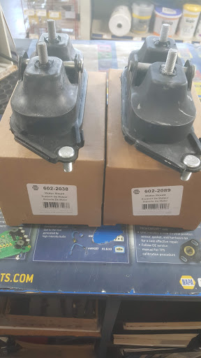 Auto Parts Store «NAPA Auto Parts - Auto Parts Of Palatine», reviews and photos, 855 W Northwest Hwy, Palatine, IL 60067, USA