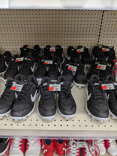 Sporting Goods Store «Academy Sports + Outdoors», reviews and photos, 1351 S Interstate Hwy 35, Round Rock, TX 78664, USA