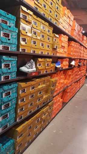 Clothing Store «Nike Factory Store», reviews and photos, 651 Kapkowski Rd #150, Elizabeth, NJ 07201, USA