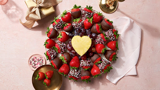 Gift Shop «Edible Arrangements», reviews and photos, 2602 E 62nd St, Indianapolis, IN 46220, USA