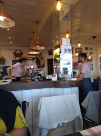 Atmosphère du Restaurant de fruits de mer La Cabane à Crabes à Binic-Étables-sur-Mer - n°15