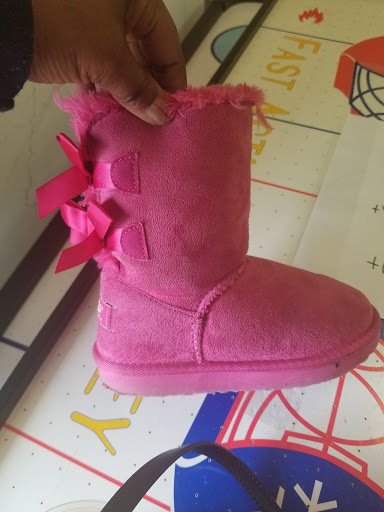 Thrift Store «Goodwill Retail Store & Donation Center», reviews and photos, 2495 Crain Hwy, Waldorf, MD 20601, USA