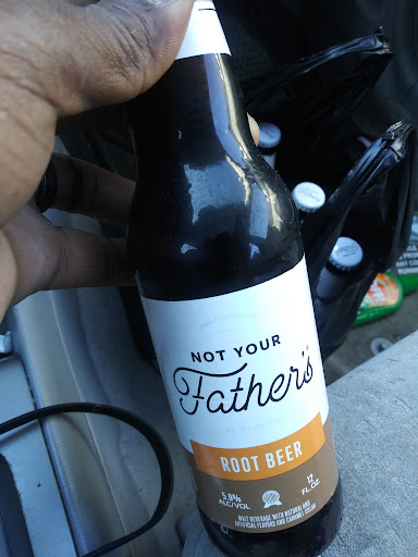 Liquor Store «Sherwood Liquor Store», reviews and photos, 1998 Spruce St, Trenton, NJ 08638, USA