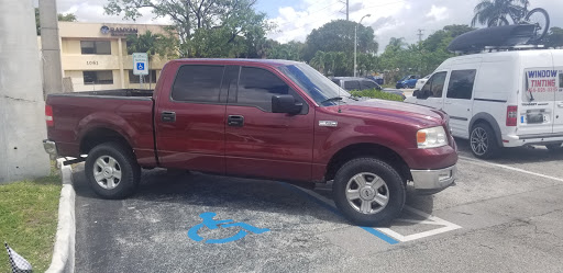 Auto Body Shop «Maaco Collision Repair & Auto Painting», reviews and photos, 1100 W Oakland Park Blvd, Wilton Manors, FL 33311, USA