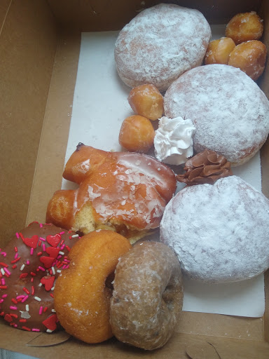 Donut Shop «Puffy Cream Donuts Plus», reviews and photos, 3390 Coachman Rd, Eagan, MN 55121, USA