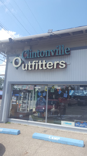 Clintonville Outfitters, 2864 N High St, Columbus, OH 43202, USA, 