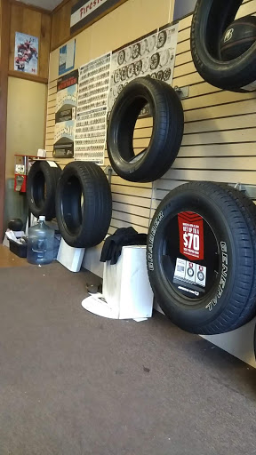 Tire Shop «Lake Tire & Auto», reviews and photos, 812 W Burleigh Blvd, Tavares, FL 32778, USA