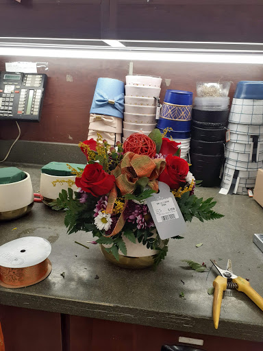 Grocery Store «Jewel-Osco», reviews and photos, 1250 W Main St, West Dundee, IL 60118, USA