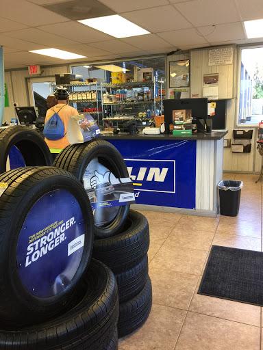 Auto Repair Shop «Rick Johnson Auto & Tire», reviews and photos, 15530 S Tamiami Trail, Fort Myers, FL 33908, USA