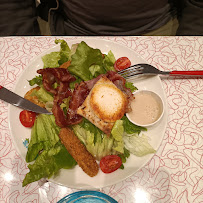 Salade César du Restaurant Holly's Diner à Laval - n°7