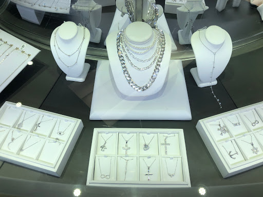 Pawn Shop «Sterling & Knight Jewelry & Pawn», reviews and photos, 244 E Ogden Ave #114, Hinsdale, IL 60521, USA