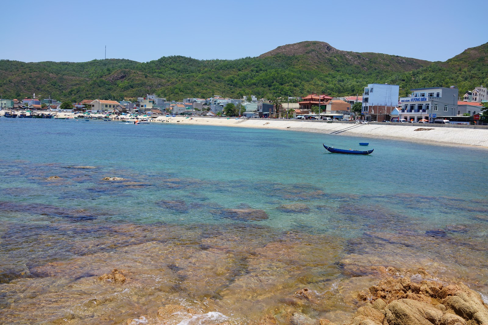 Zdjęcie Nhon Hai Beach z przestronna plaża