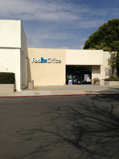 Print Shop «FedEx Office Print & Ship Center», reviews and photos, 393 Arneill Rd, Camarillo, CA 93010, USA
