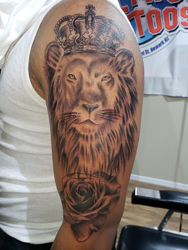 Tattoo Shop «Hollywood Tattoos», reviews and photos, 104 Market St, Newark, NJ 07102, USA