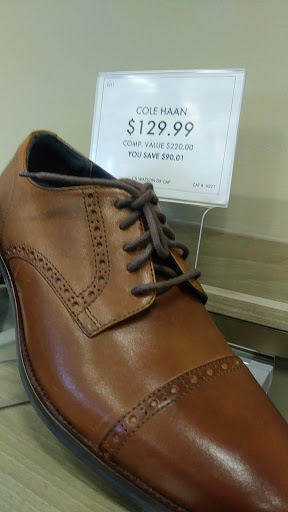 Shoe Store «DSW Designer Shoe Warehouse», reviews and photos, 15600 E Briarwood Cir, Aurora, CO 80016, USA