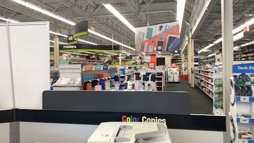 Office Supply Store «Staples», reviews and photos, 1700 W 49th St, Hialeah, FL 33012, USA